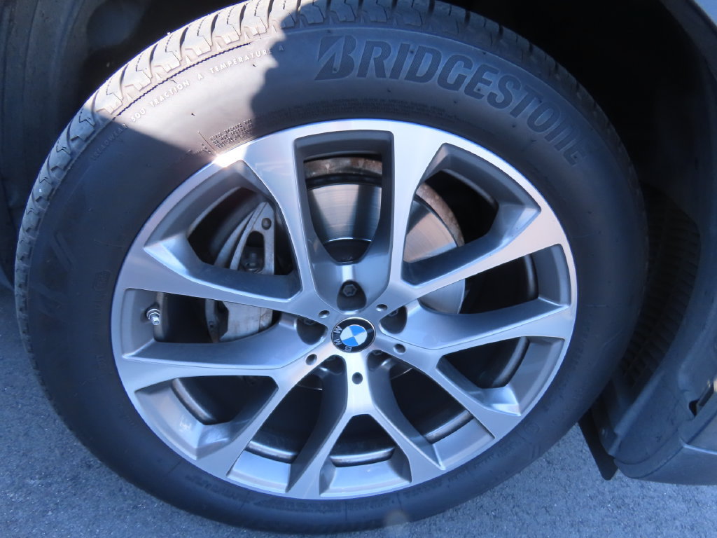 Used 2024 BMW X5 xDrive40i w/ Parking Assistance Package AWD/4WD image 18