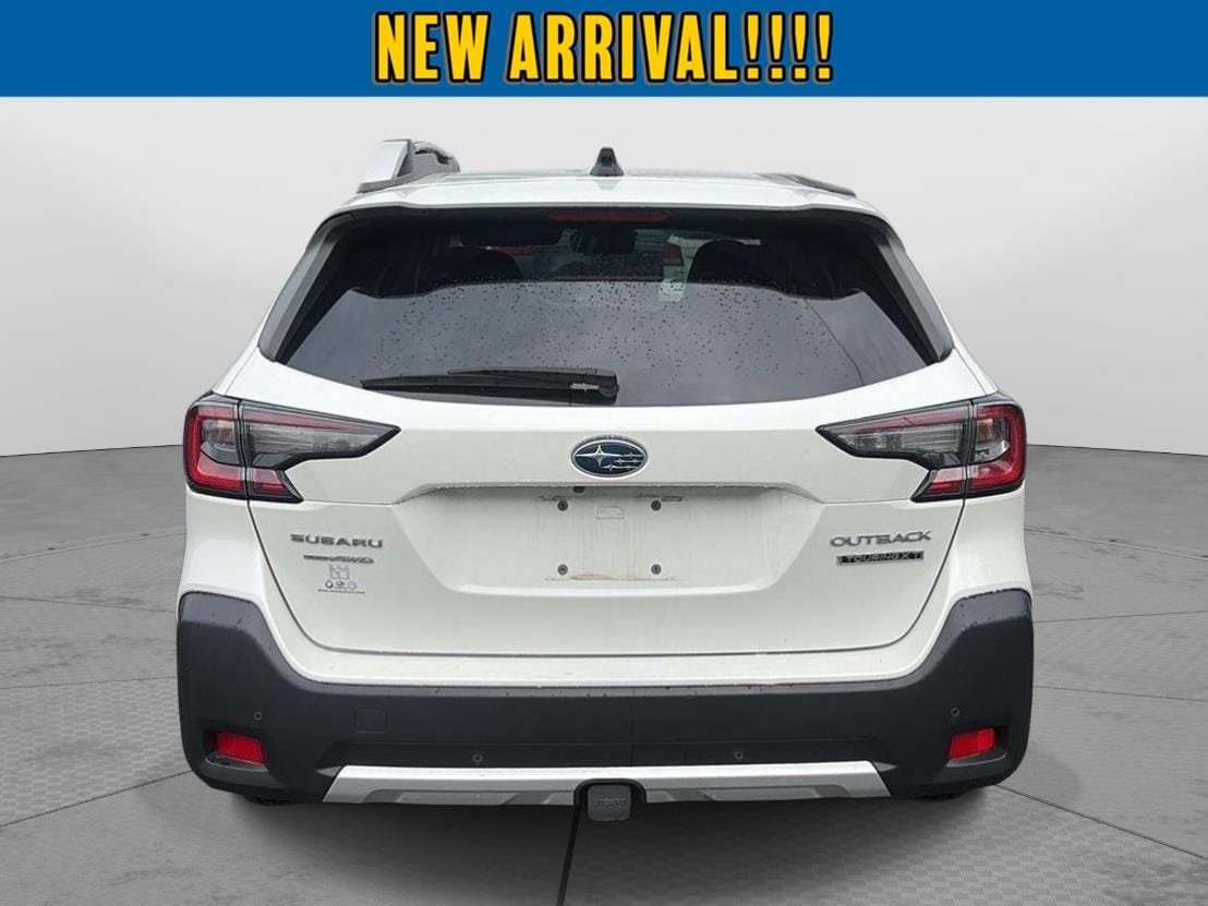 Used 2023 Subaru Outback Touring XT w/ Tech Package 2 AWD/4WD image 5