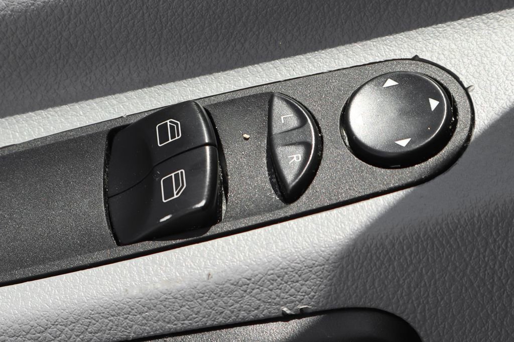 Used 2018 Mercedes-Benz Sprinter 3500 image 23