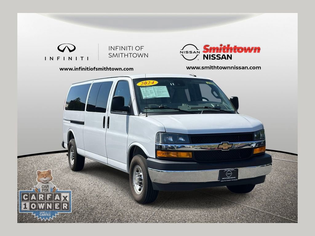Used 2024 Chevrolet Express 3500 LT w/ LT Preferred Equipment Group RWD image 1
