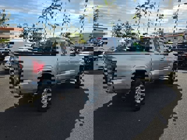 Used 2023 Toyota Tacoma SR image 7