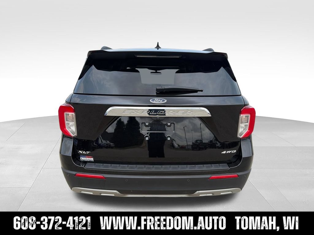 Used 2024 Ford Explorer XLT w/ Equipment Group 202A AWD/4WD image 6