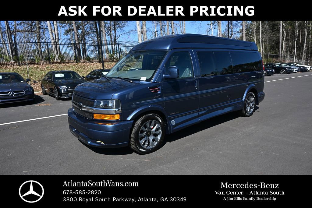 Used 2023 Chevrolet Express 2500 Extended RWD image 1