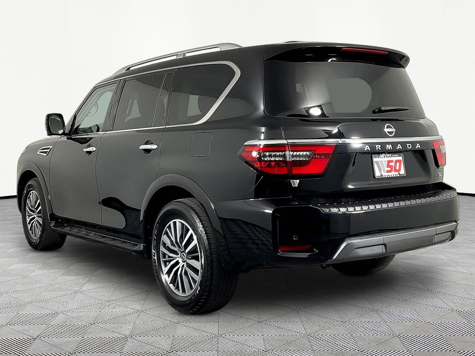 Certified 2024 Nissan Armada SL w/ Cargo Package AWD/4WD image 4