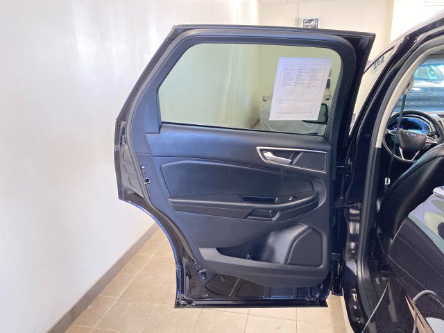 Used 2020 Ford Edge SEL w/ Convenience Package AWD/4WD image 9