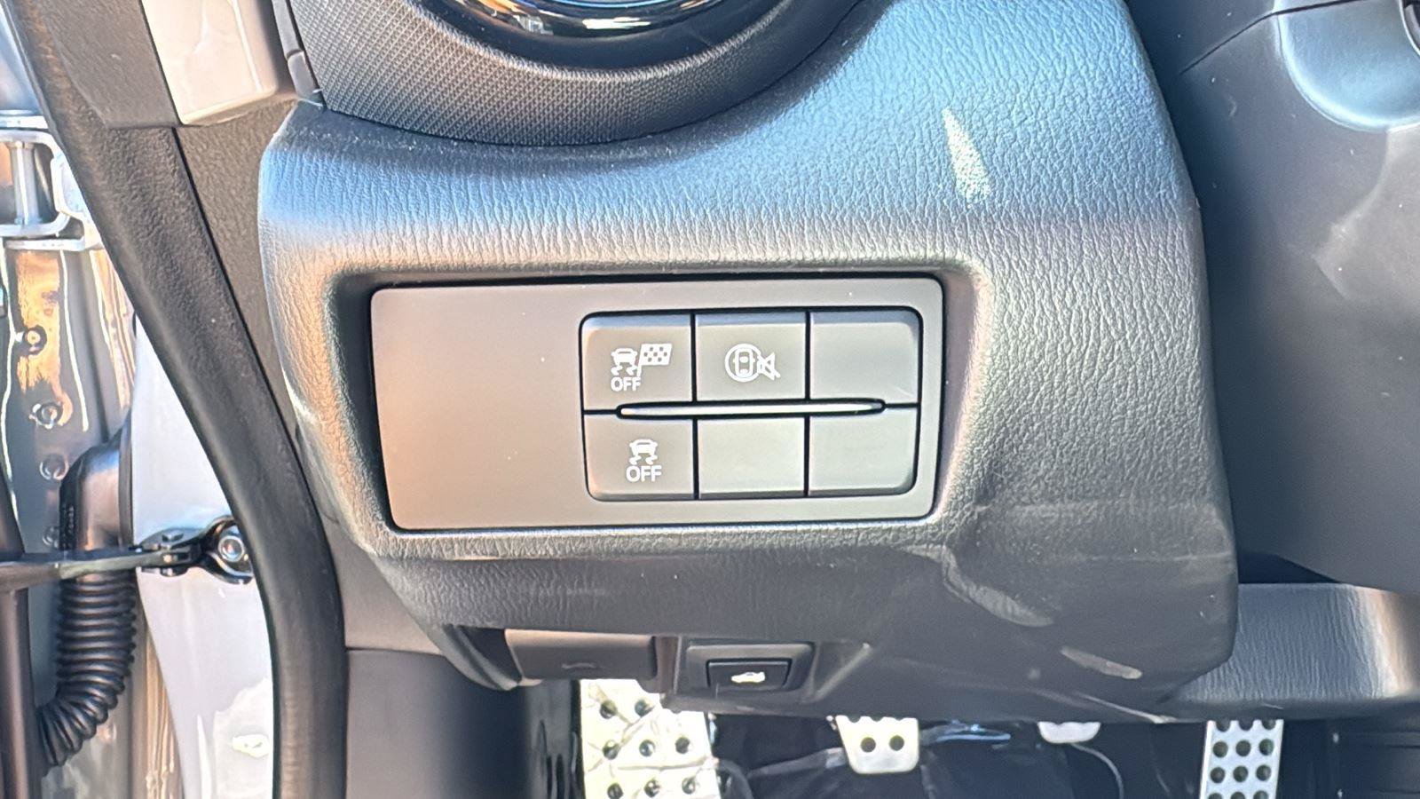 New 2026 MAZDA MX-5 Miata RF Club w/ Interior Package RWD image 9