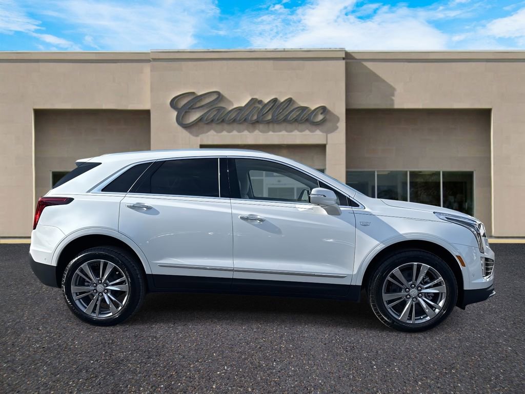New 2026 Cadillac XT5 Premium Luxury w/ Driver Assist Package image 2