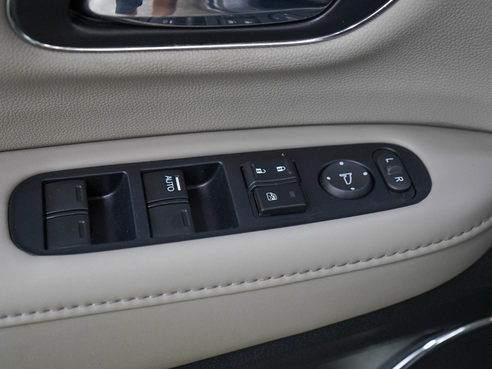 Used 2019 Honda HR-V Touring image 20