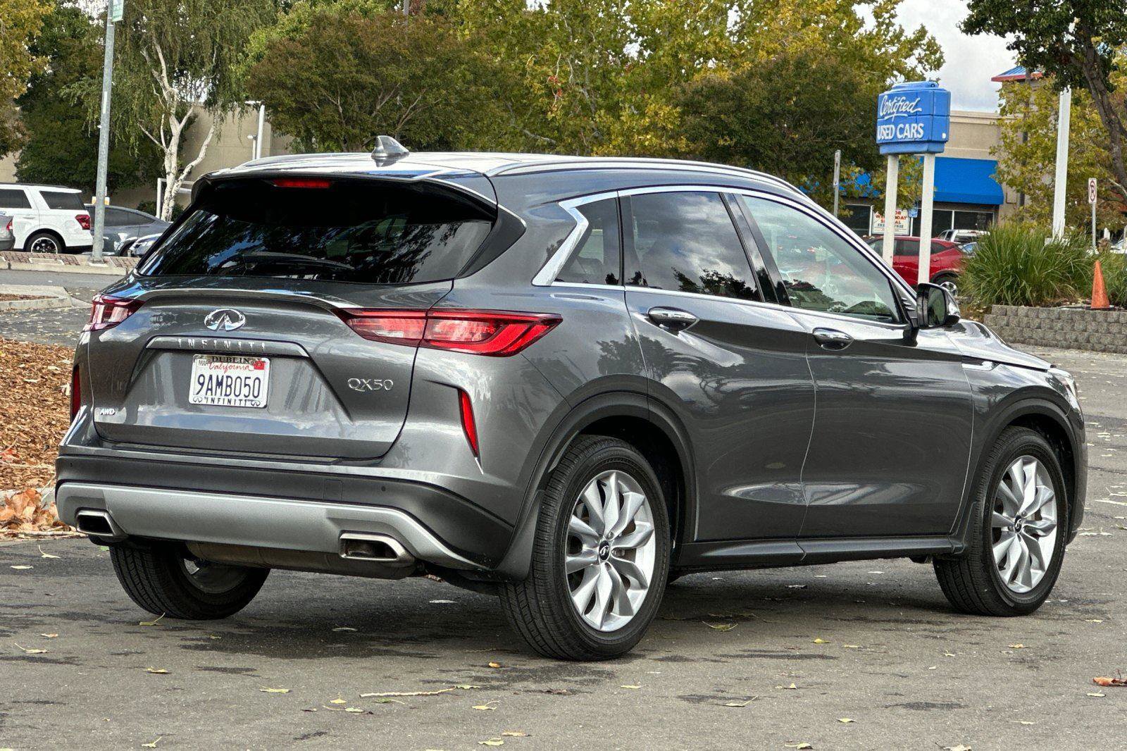 Used 2022 INFINITI QX50 Essential w/ Cargo Package image 4