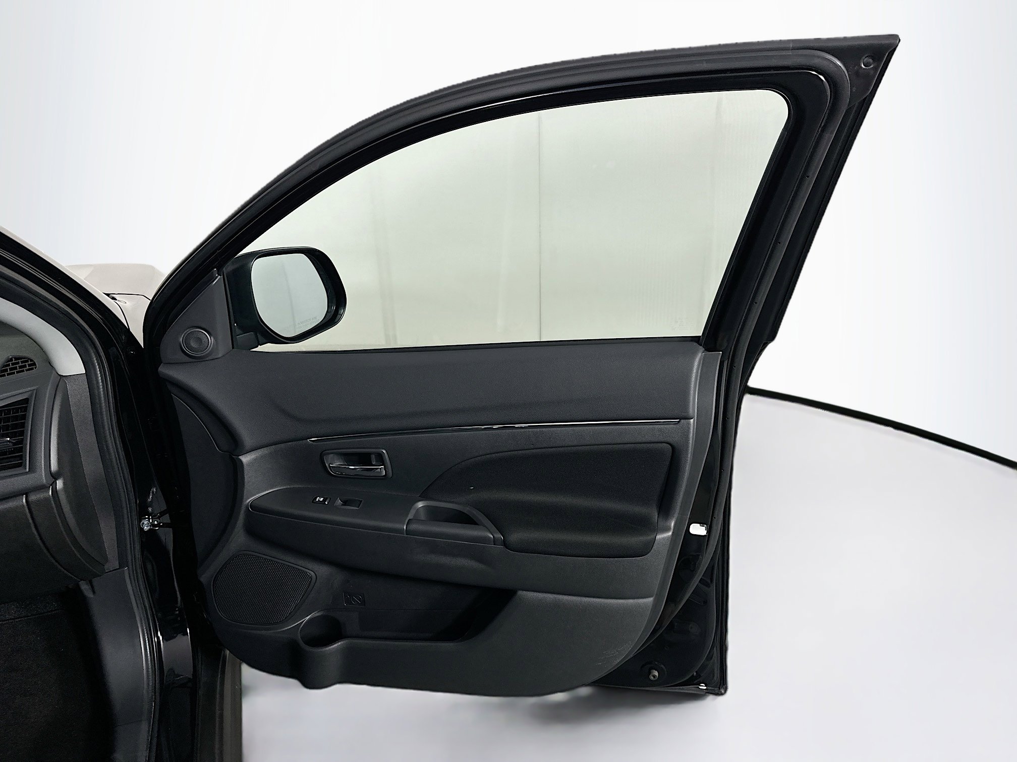 Used 2025 Mitsubishi Outlander Sport AWD image 29