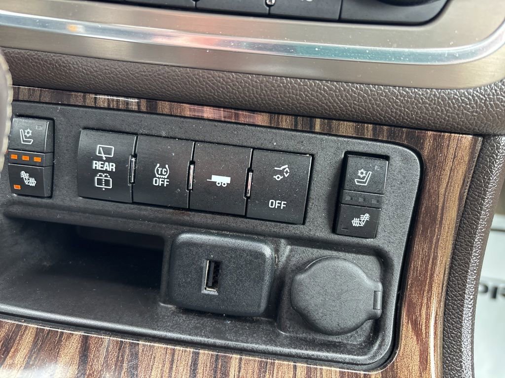 Certified 2015 GMC Acadia Denali image 32