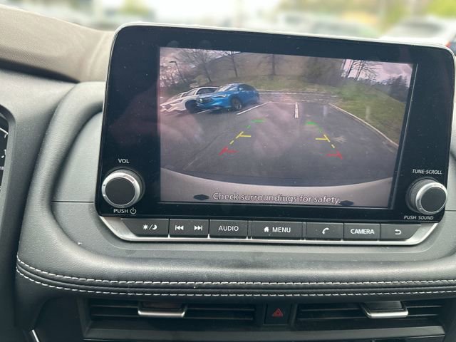 Used 2023 Nissan Rogue SV AWD/4WD image 19