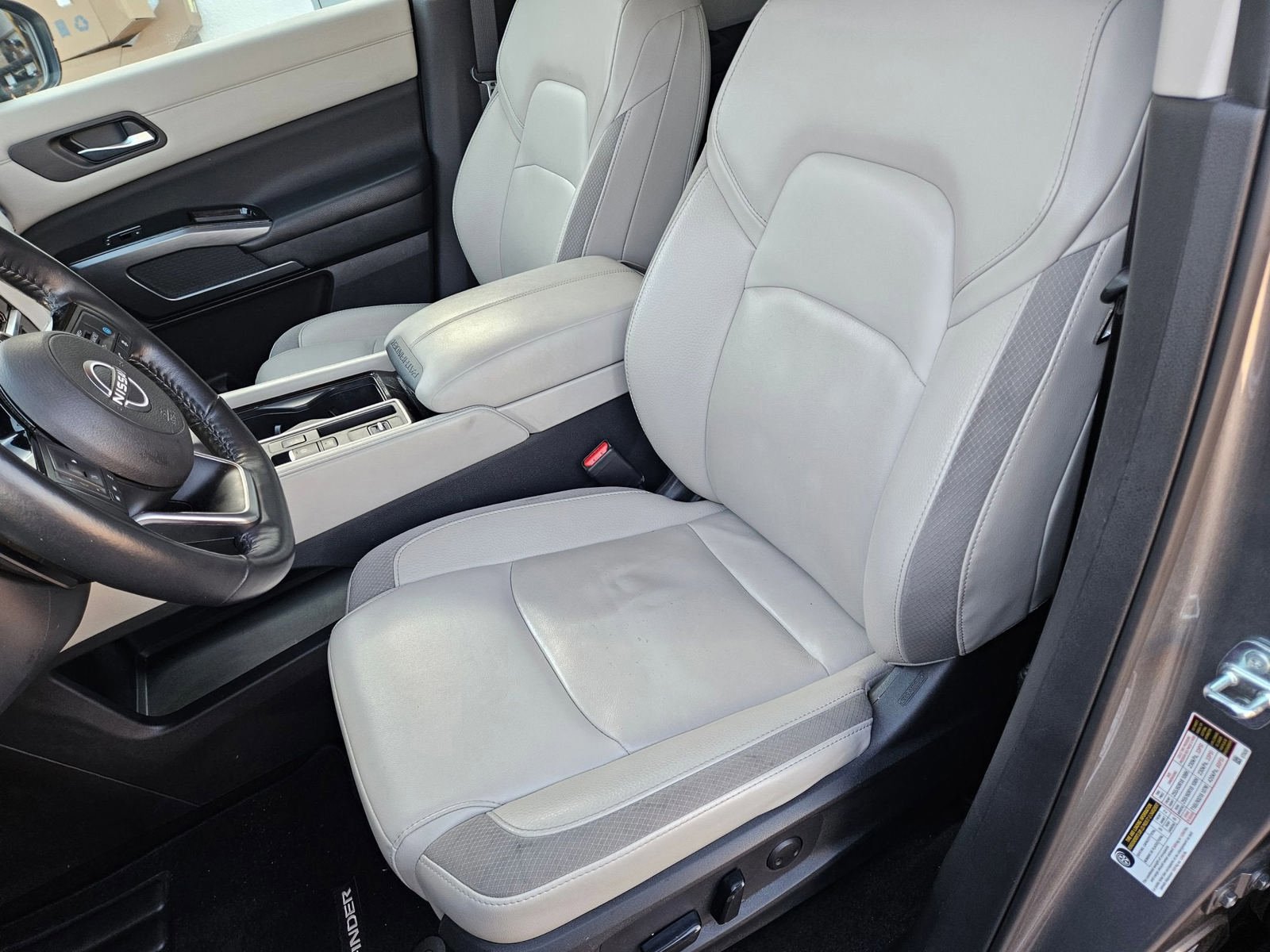 Used 2023 Nissan Pathfinder SL FWD image 24