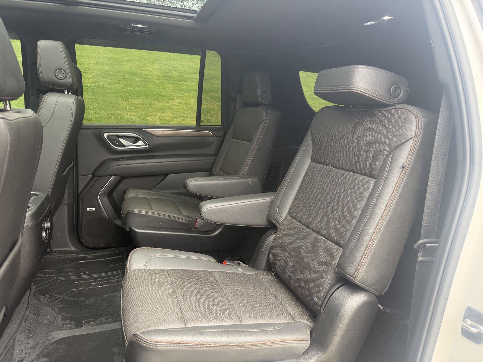 Used 2024 Chevrolet Suburban High Country w/ Premium Package AWD/4WD image 22