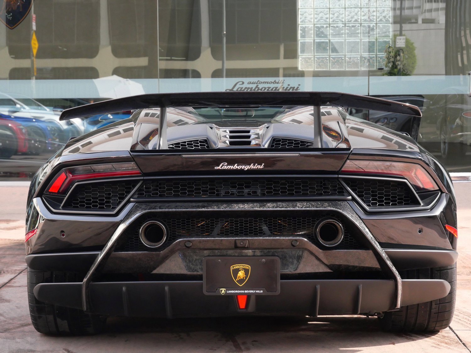 Used 2018 Lamborghini Huracan Performante image 4