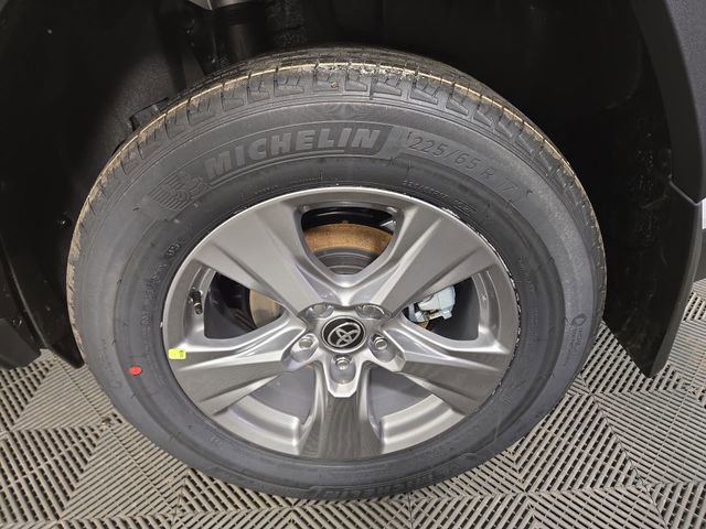 New 2025 Toyota RAV4 XLE image 12