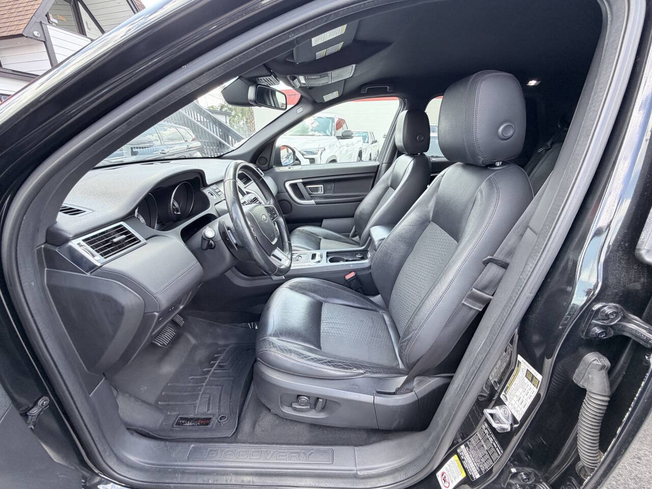 Used 2016 Land Rover Discovery Sport SE AWD/4WD image 11