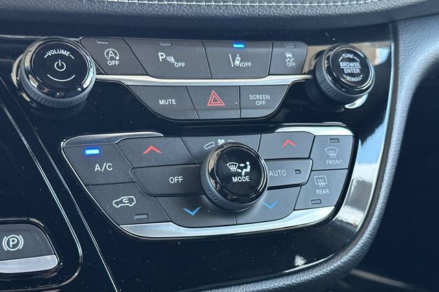 New 2027 Chrysler Pacifica Select FWD image 20