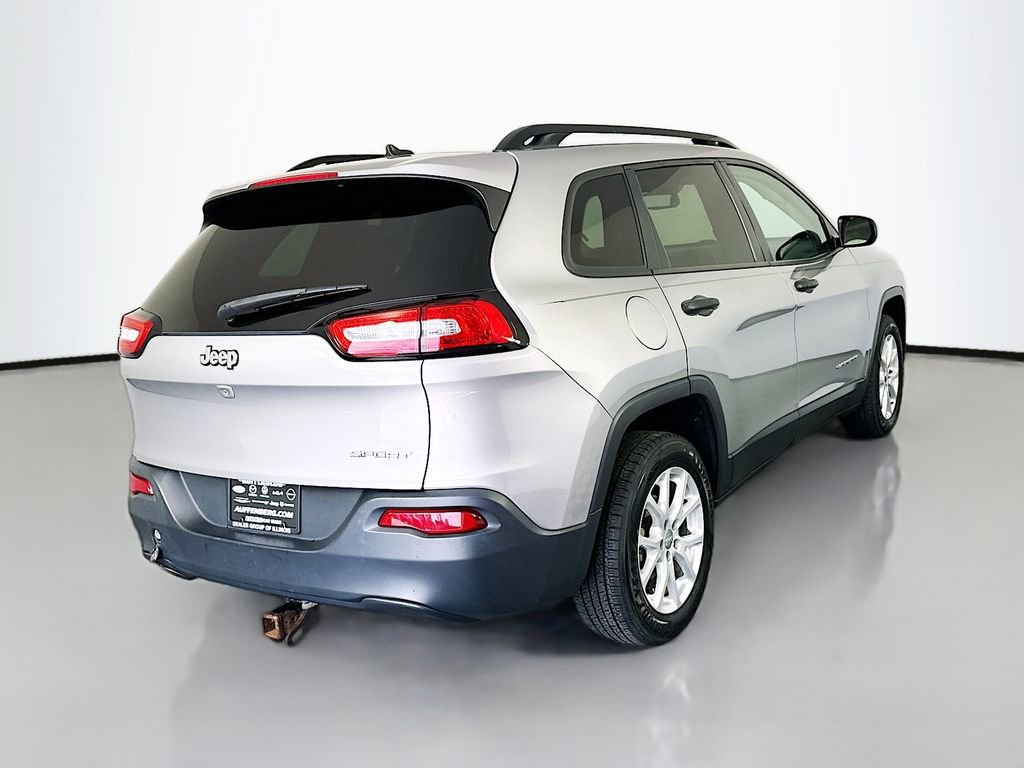 Used 2016 Jeep Cherokee Sport FWD image 7