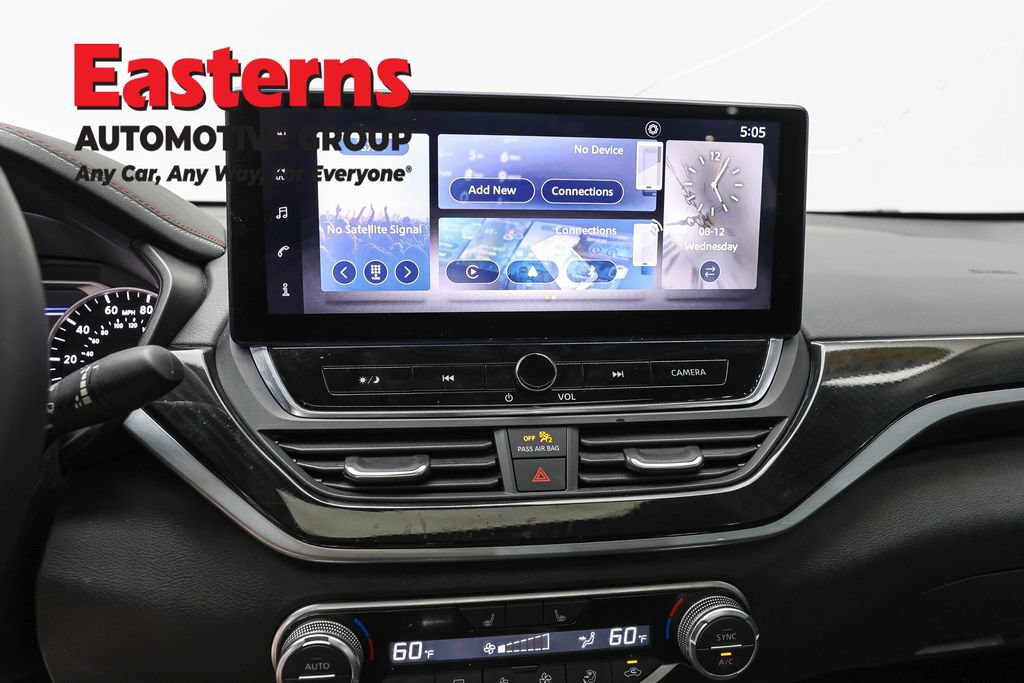 Used 2025 Nissan Altima 2.5 SR w/ SR Premium Package FWD image 13