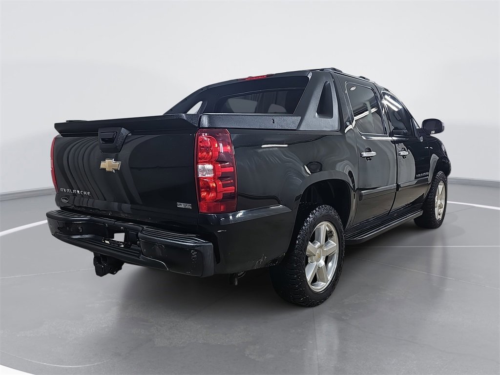 Used 2008 Chevrolet Avalanche LT image 3
