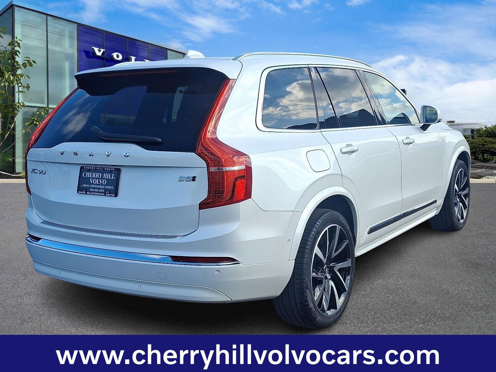 Certified 2023 Volvo XC90 B5 Plus w/ Protection Package Premier image 7