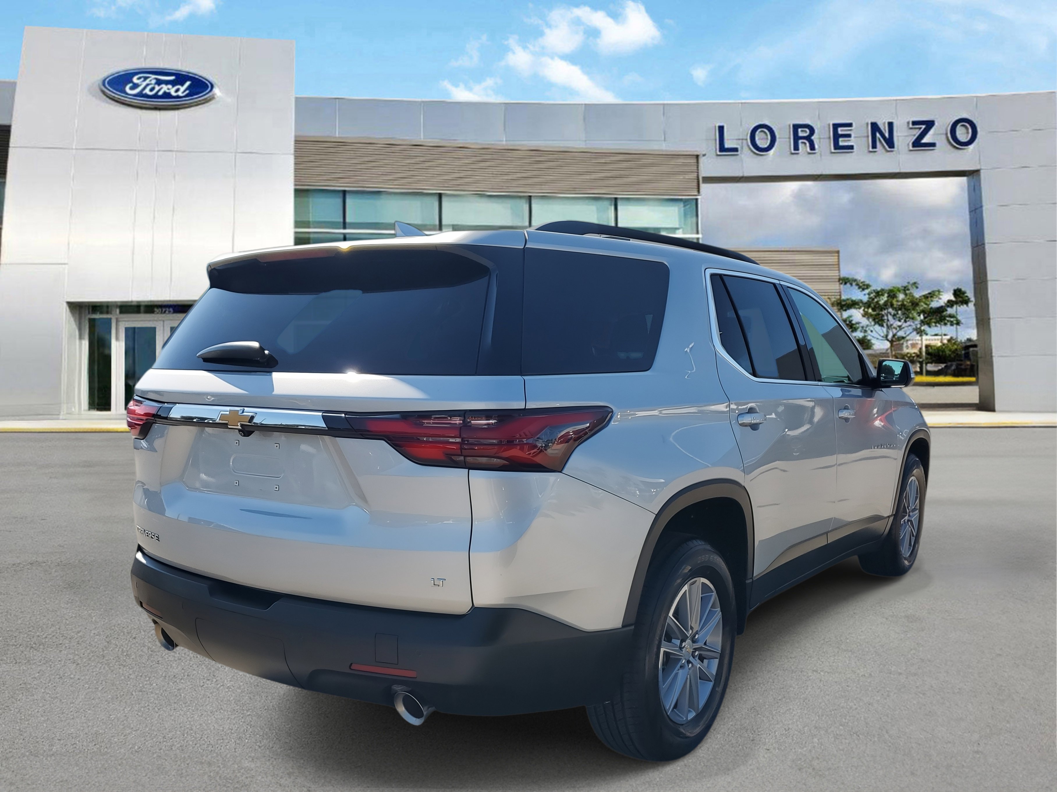 Used 2022 Chevrolet Traverse LT image 5
