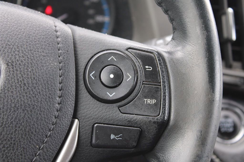 Used 2018 Toyota RAV4 XLE image 30