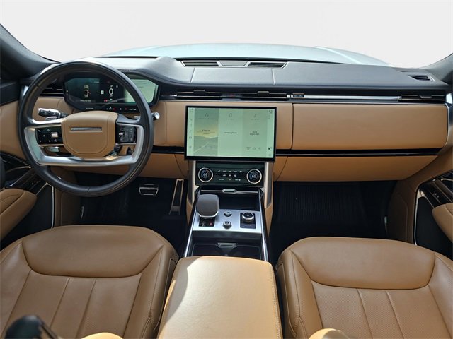 Used 2023 Land Rover Range Rover Long Wheelbase SE image 9