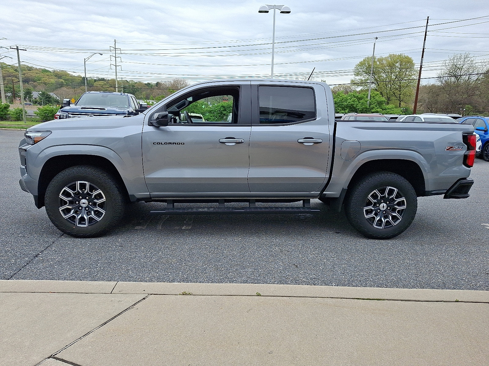 Certified 2024 Chevrolet Colorado Z71 w/ Z71 Convenience Package 2 AWD/4WD image 4