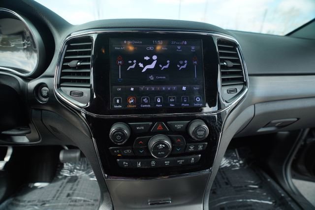 Used 2020 Jeep Grand Cherokee Altitude image 29