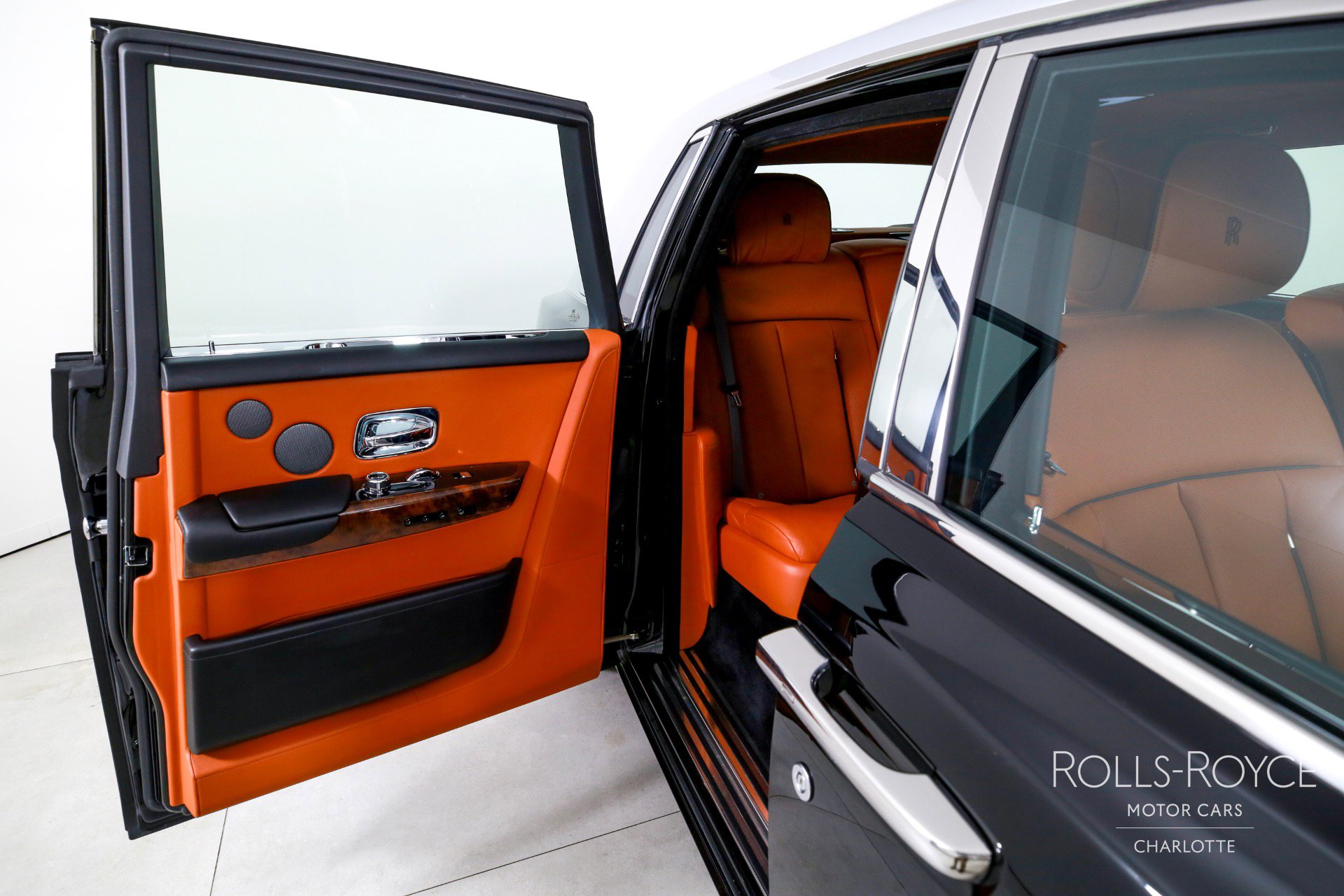 Used 2018 Rolls-Royce Phantom Sedan image 27