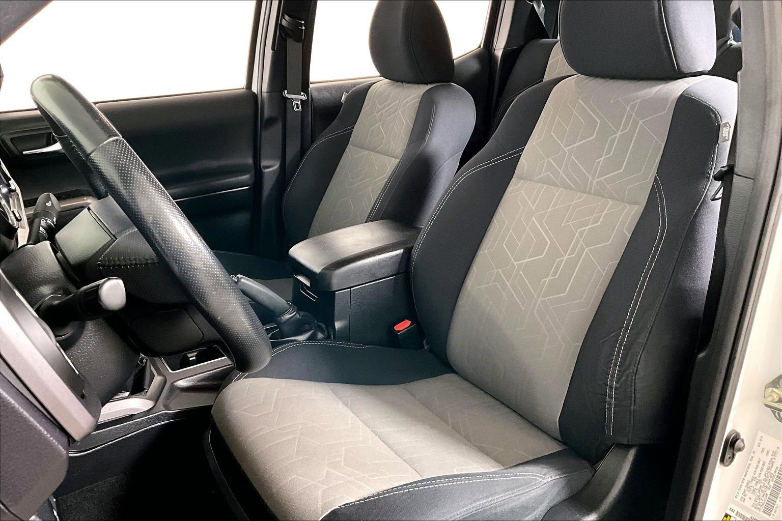 Used 2020 Toyota Tacoma TRD Sport image 25