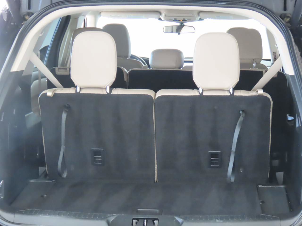 Used 2023 Ford Explorer XLT w/ Equipment Group 202A image 17