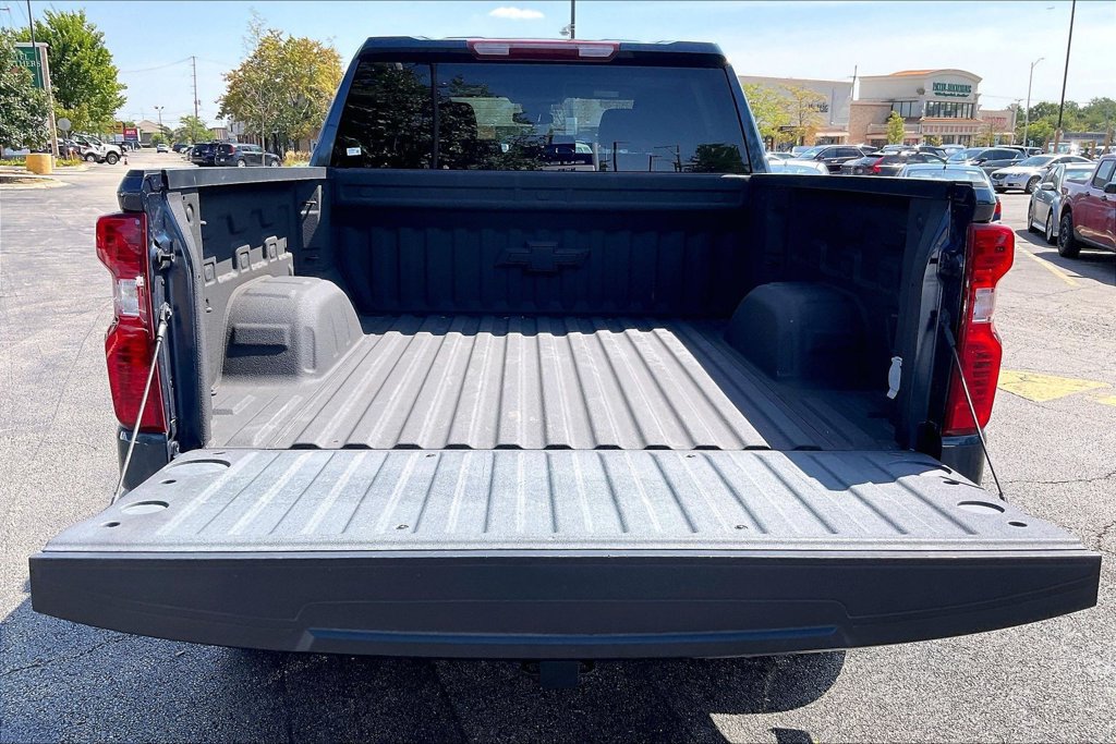 Used 2022 Chevrolet Silverado 1500 Custom AWD/4WD image 32
