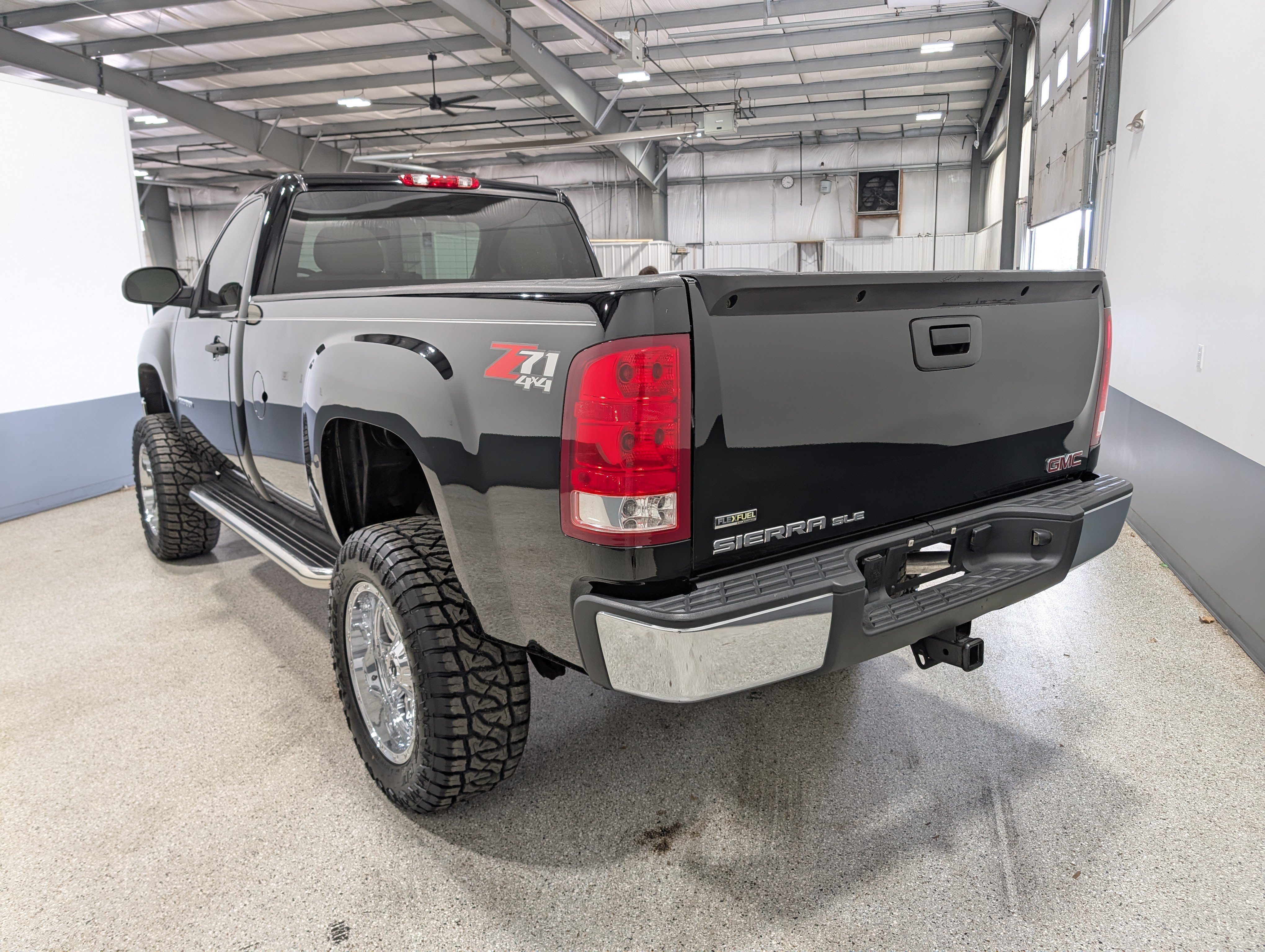 Used 2007 GMC Sierra 1500 SLE w/ SLE/SLT Trailering Package AWD/4WD image 5