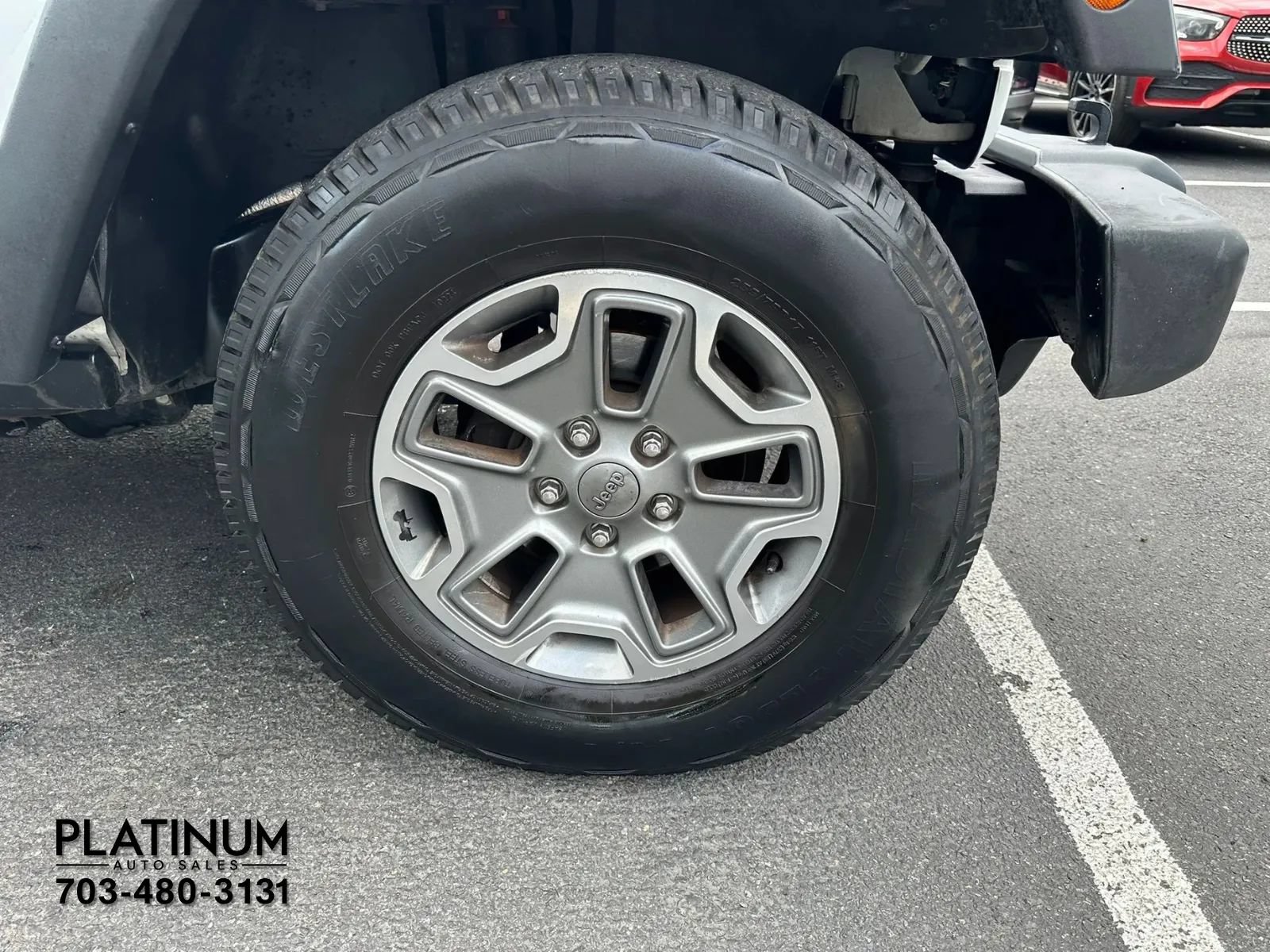 Used 2017 Jeep Wrangler Unlimited Rubicon w/ Connectivity Group AWD/4WD image 17