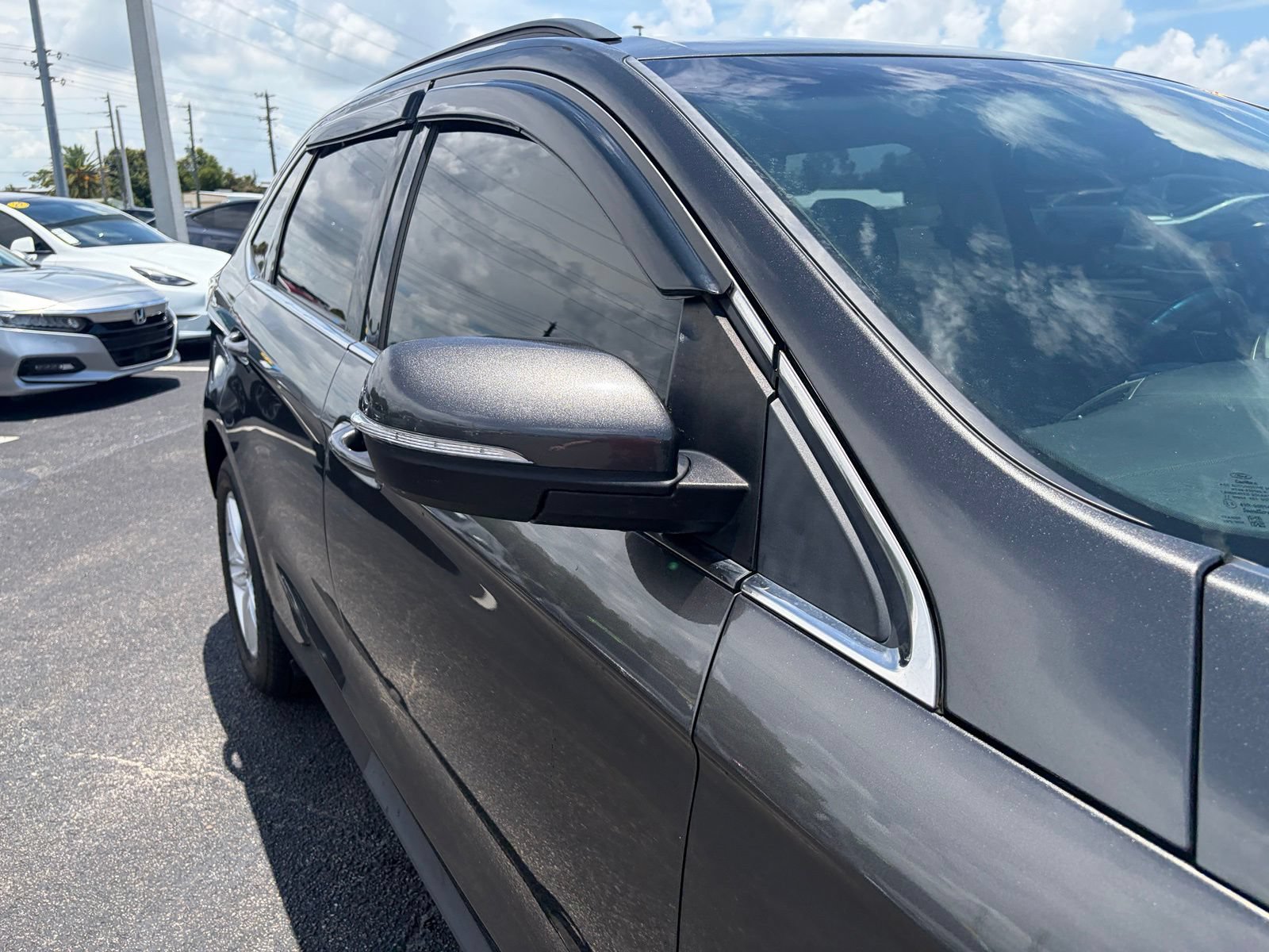 Used 2018 Ford Edge SEL w/ Equipment Group 201A FWD image 16