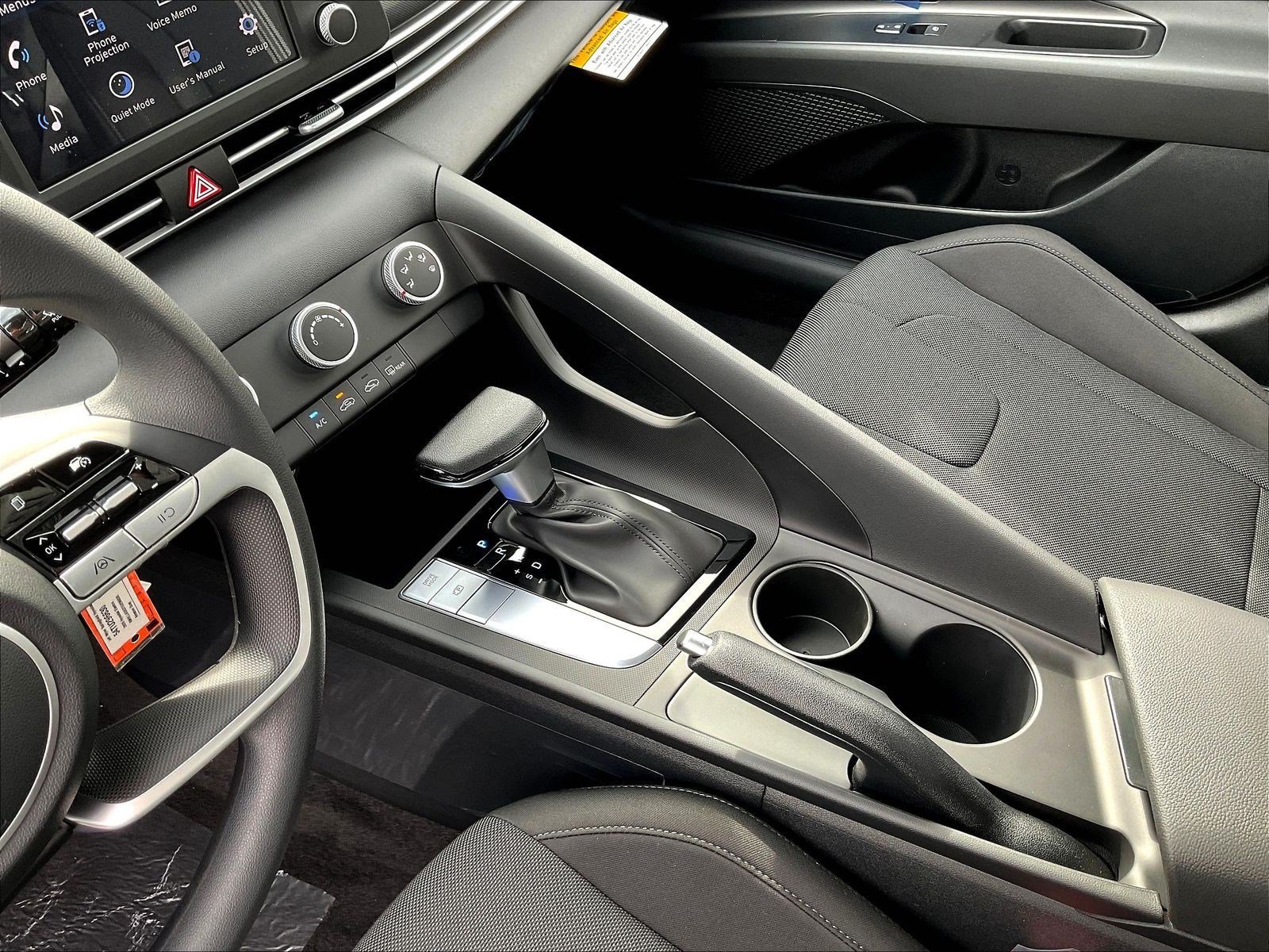 New 2026 Hyundai Elantra SE FWD image 12