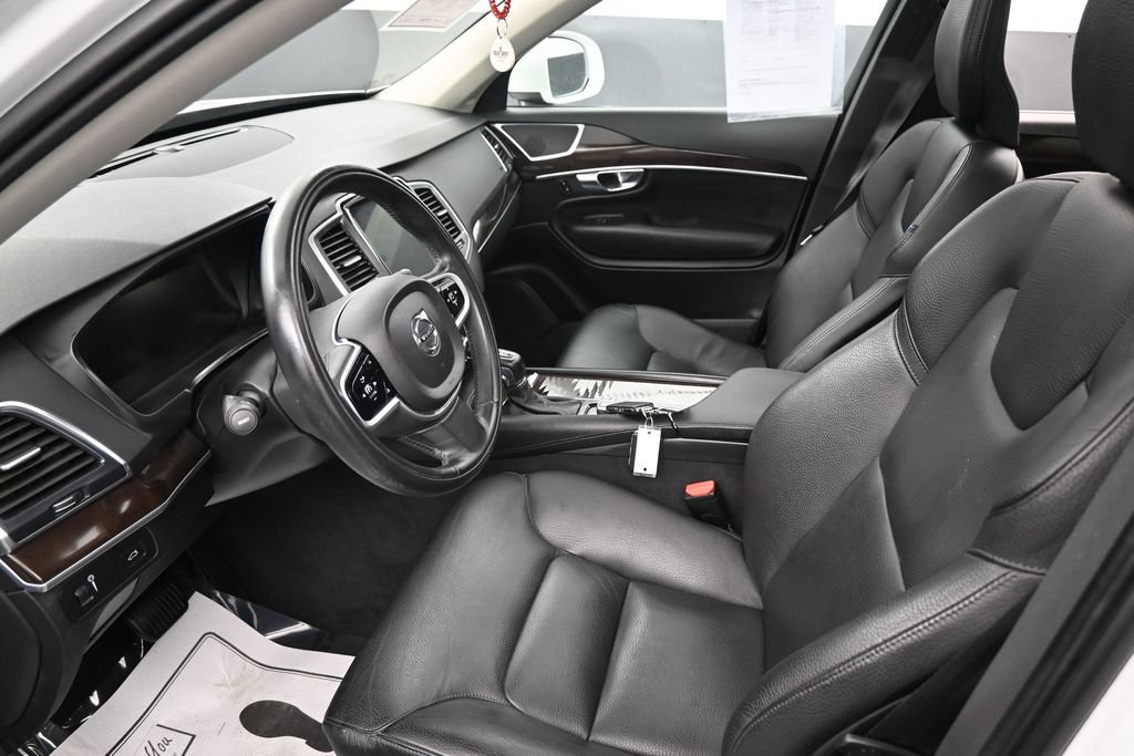 Used 2019 Volvo XC90 T6 Momentum AWD/4WD image 21