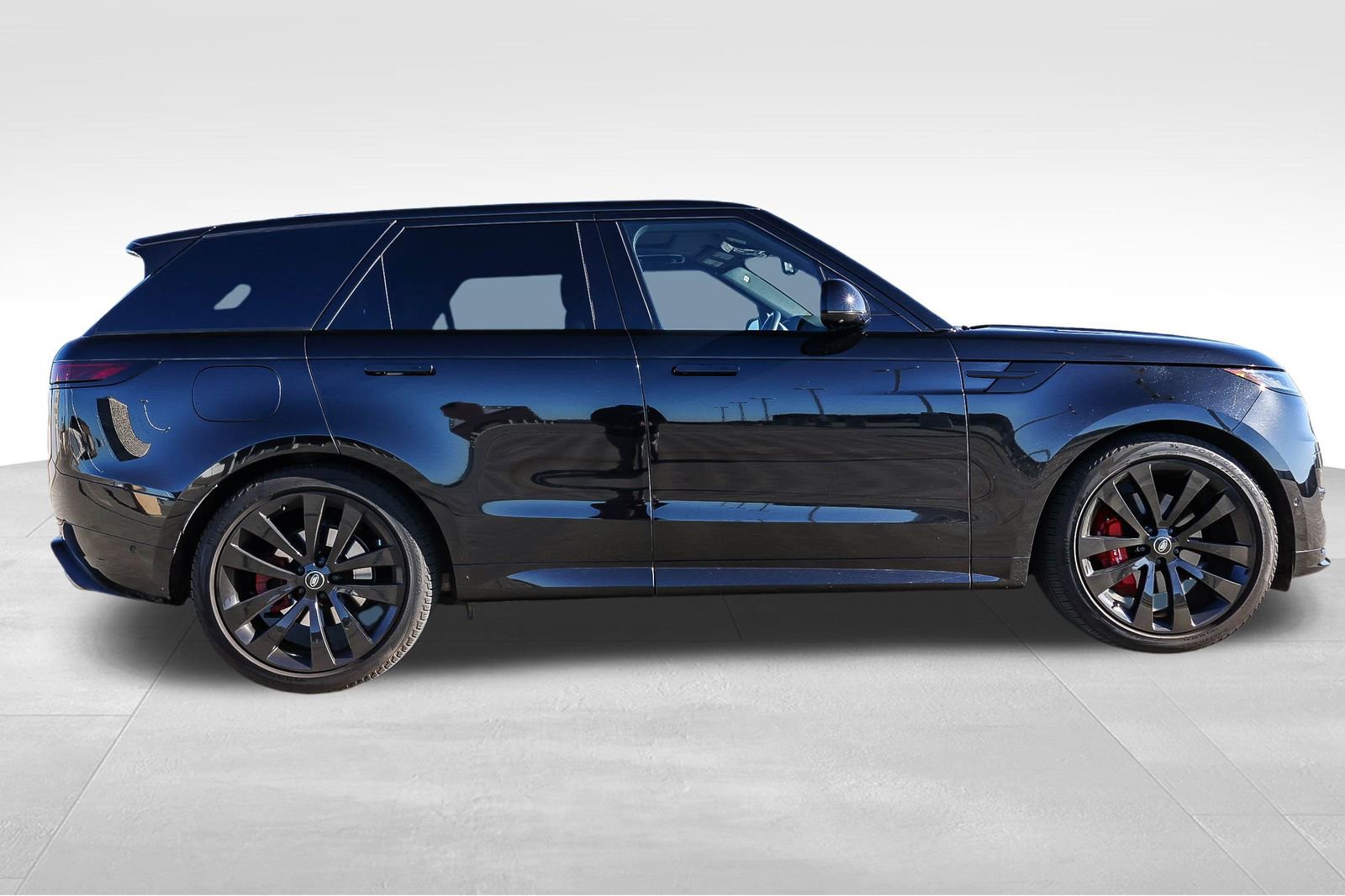 Used 2024 Land Rover Range Rover Sport Dynamic SE image 4