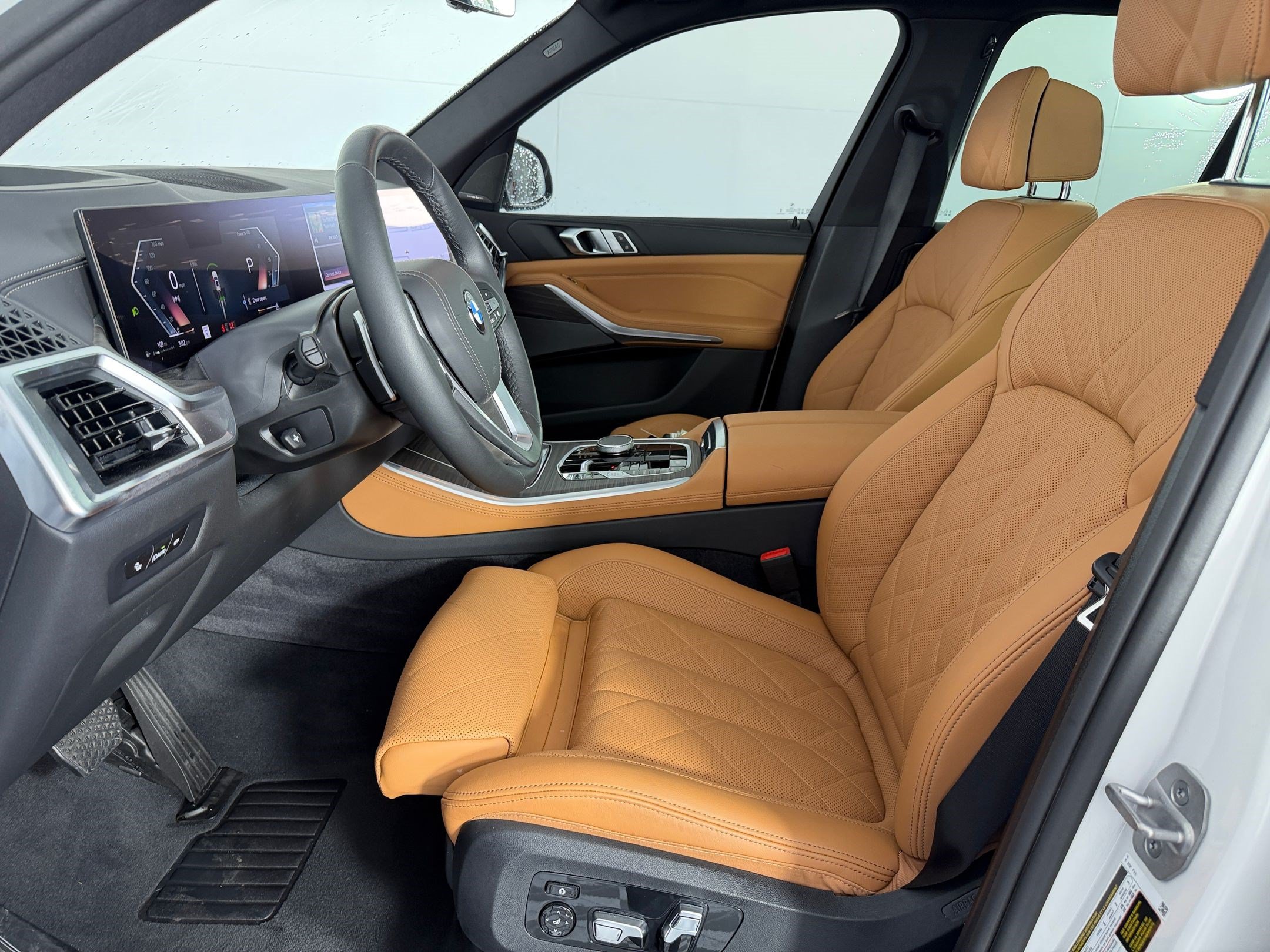 Certified 2026 BMW X5 sDrive40i w/ Climate Comfort Package RWD image 5