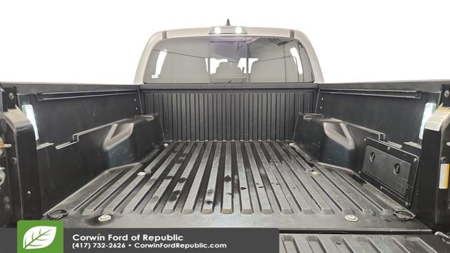 Used 2020 Toyota Tacoma SR5 w/ Technology Package image 21
