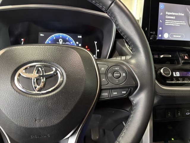 Used 2024 Toyota Corolla Cross XLE FWD image 16