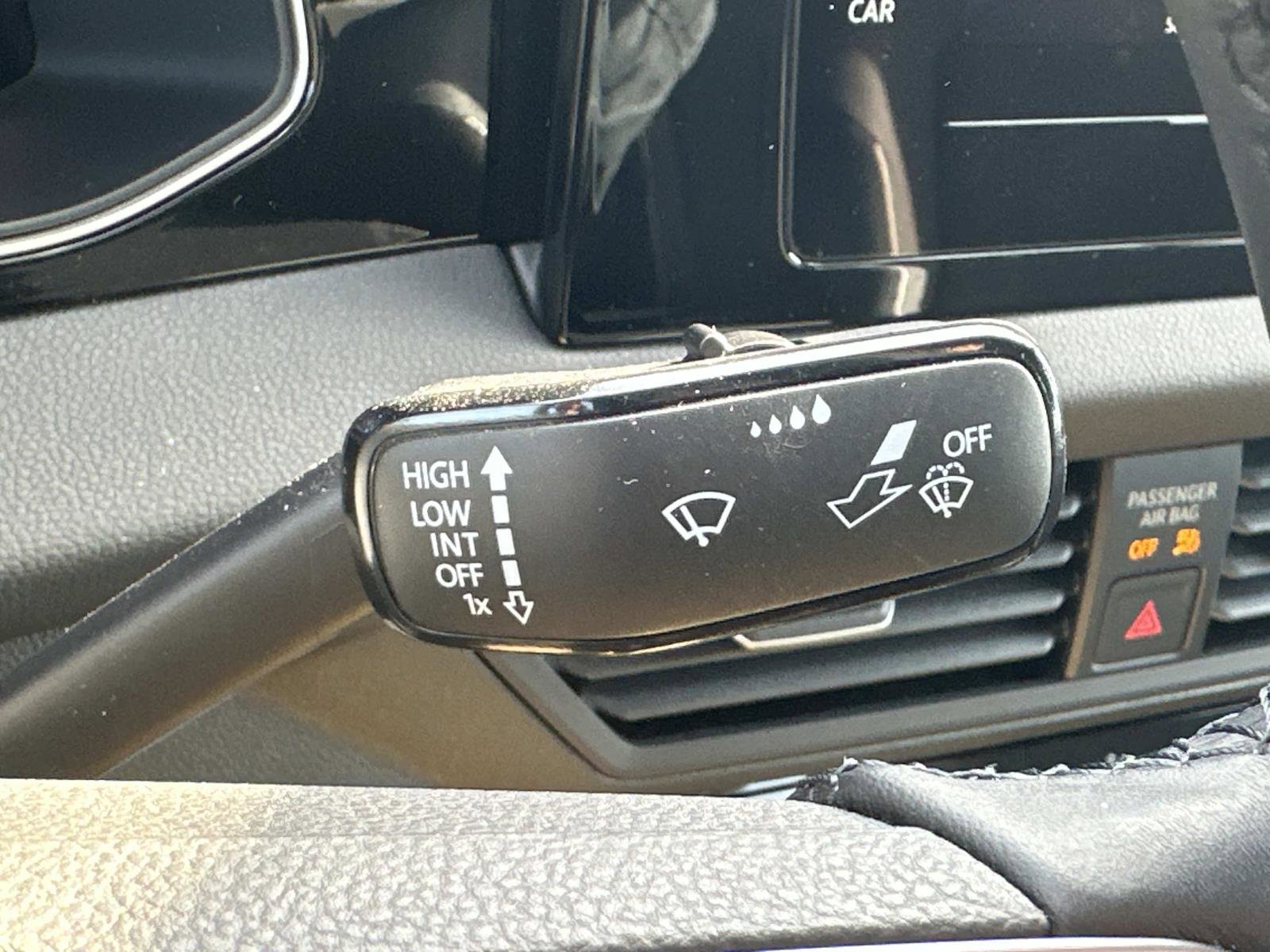 Used 2025 Volkswagen Jetta Sport image 24