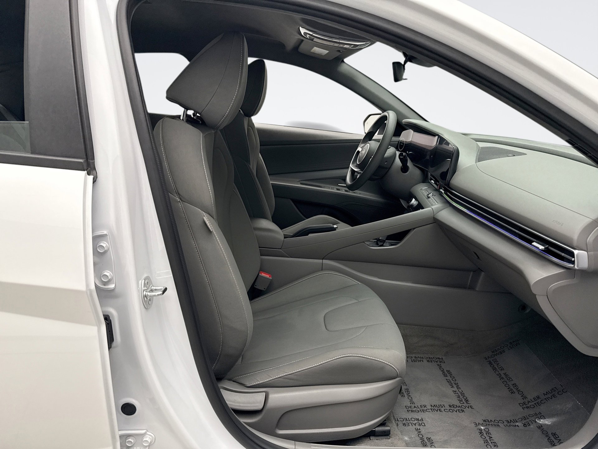 Used 2024 Hyundai Elantra SEL image 17