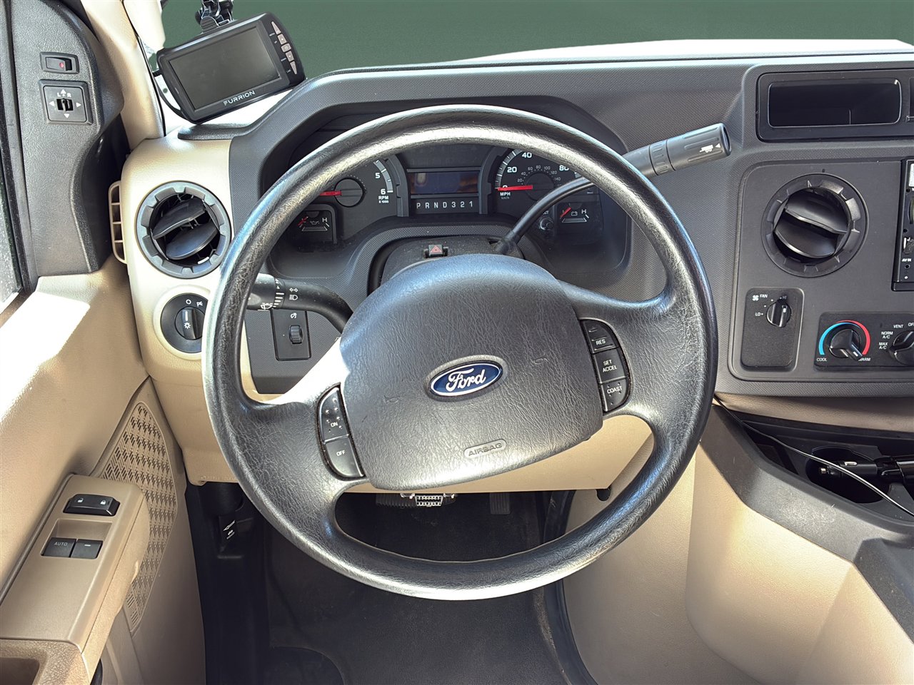 Used 2014 Ford E-450 and Econoline 450 Super Duty w/ Motorhome Prep Package image 7