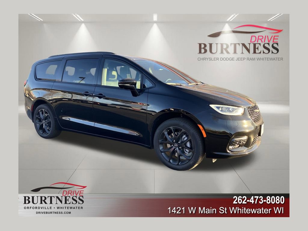 New 2026 Chrysler Pacifica Limited w/ S Appearance Package AWD/4WD 360° Tour