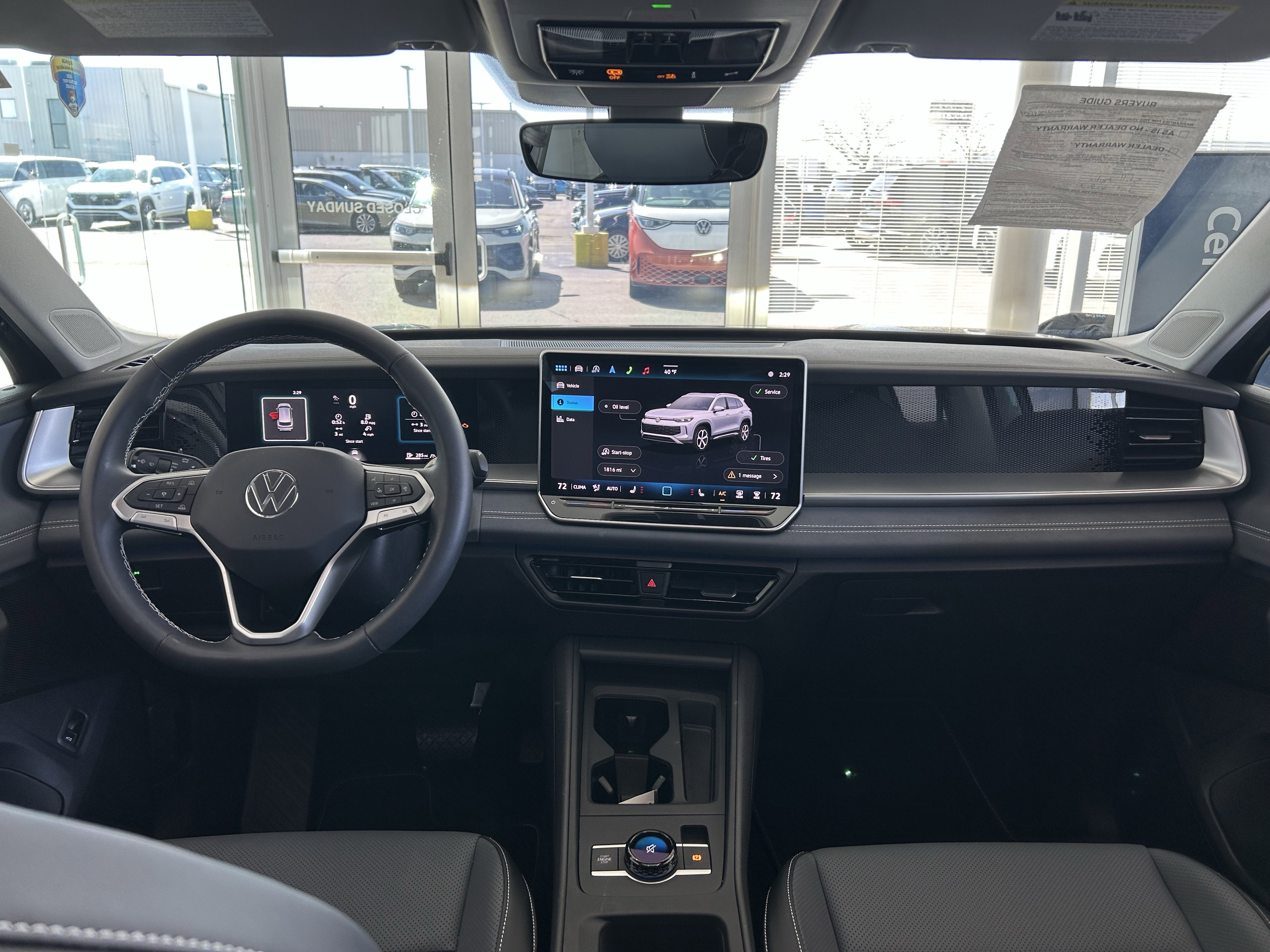 Certified 2025 Volkswagen Tiguan SE image 8