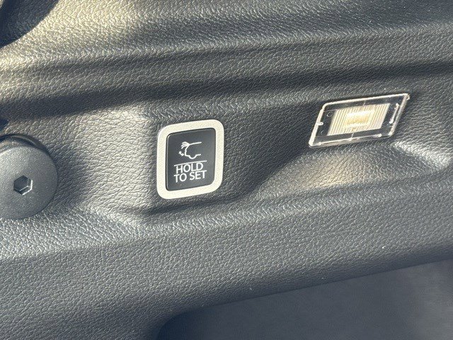 New 2025 Jeep Grand Cherokee L Limited image 34